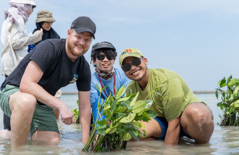 Control Union Indonesia helps to restore Ecosystem Pramuka Island